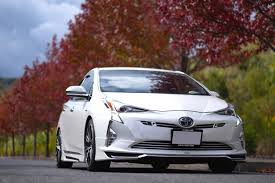 トヨタ プリウス S